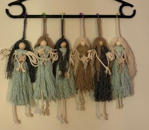 DIY Macramé engeltje www.moonmacrame.nl